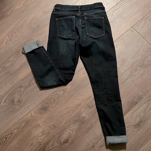 Old Navy size 4 Regular Jeans - Picture 4 of 4
